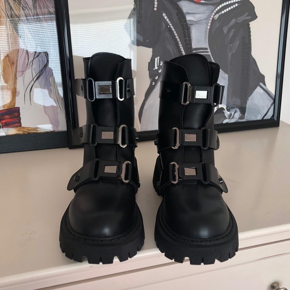 Basso Colette Buckle Boots